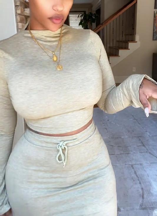 Curve-Hugging Flounce Sleeve Crop Tee & Skirt Set for Spring/Fall