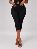 Sculpted Sleek Capri Pants