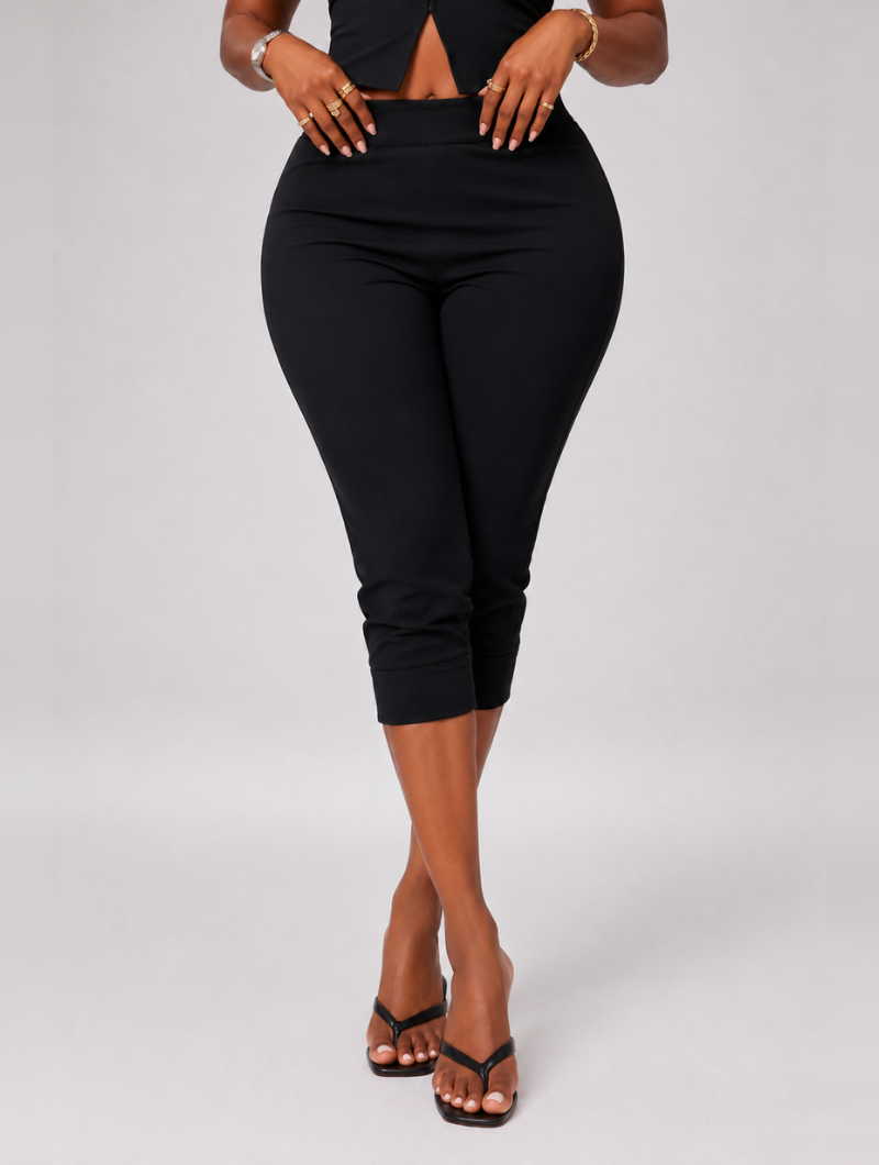 Sculpted Sleek Capri Pants